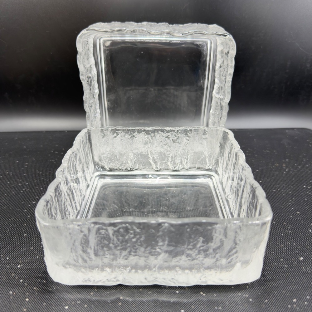 Vintage Hoya Glacier Ice Bark Glass Square Dish Bowl Set 2 Dishes Plates 5.5inch